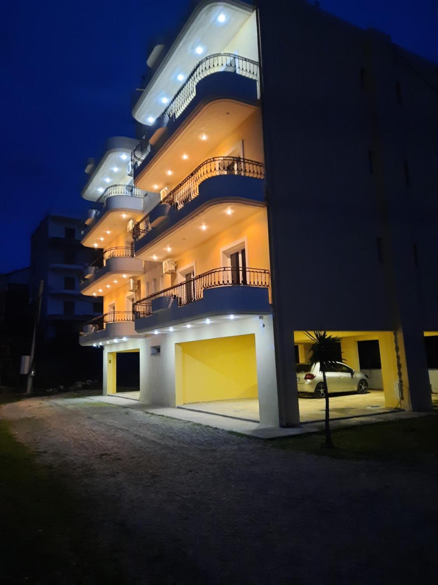 Amarildo Apartment Himarë